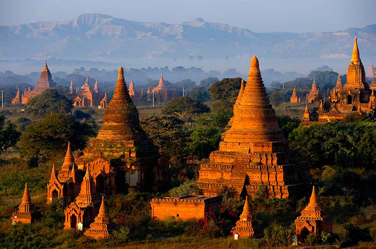 When better to get on bended knee than with a backdrop of sun-kissed Burmese temples? Image by Johnny Haglung / Lonely Planet Images / Getty Images