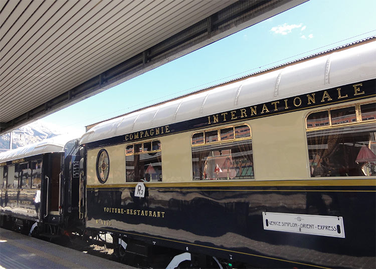 The luxurious rail icon glides into station. Image by storebukkebruse / CC BY 2.0