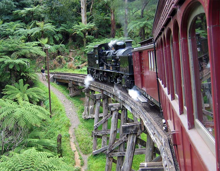 Recreating rail travel's more glamorous days in Victoria, Australia. Image by Stephen Edmonds / CC BY-SA 2.0