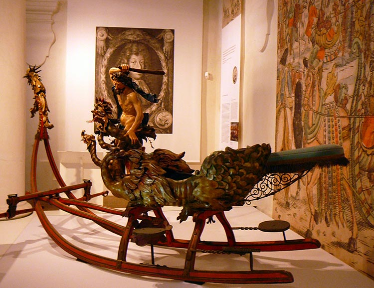 One of the Marstallmuseum's ostentatious sleighs. Image by Anita Isalska / Lonely Planet
