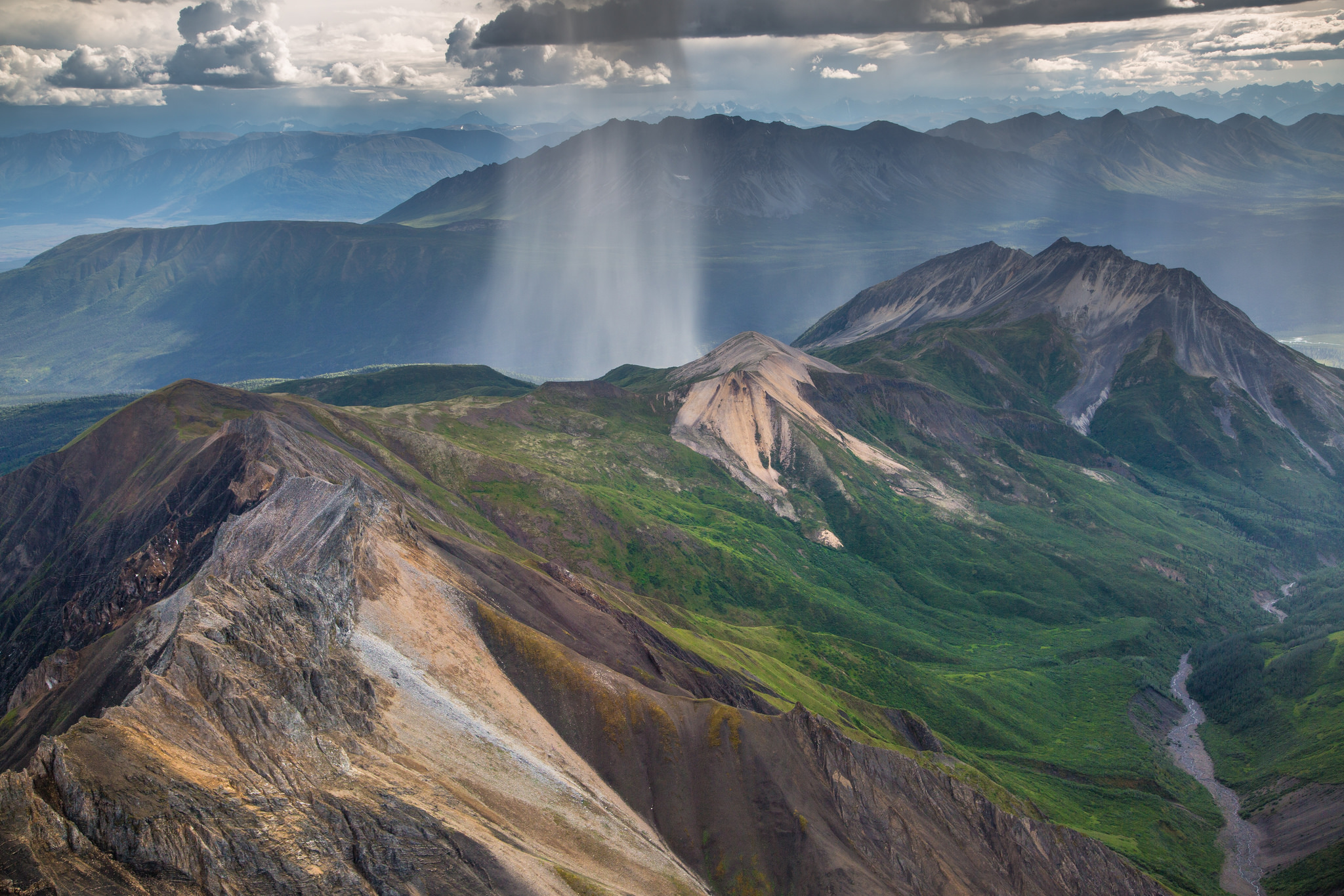 Rain in the mountains of Wrangell-St Elias © Neal Herbert / Public Domain