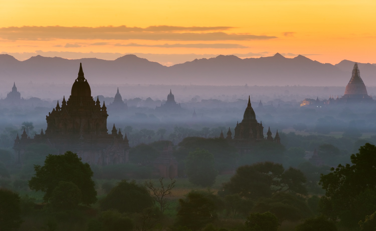 Temples on the Bagan plain