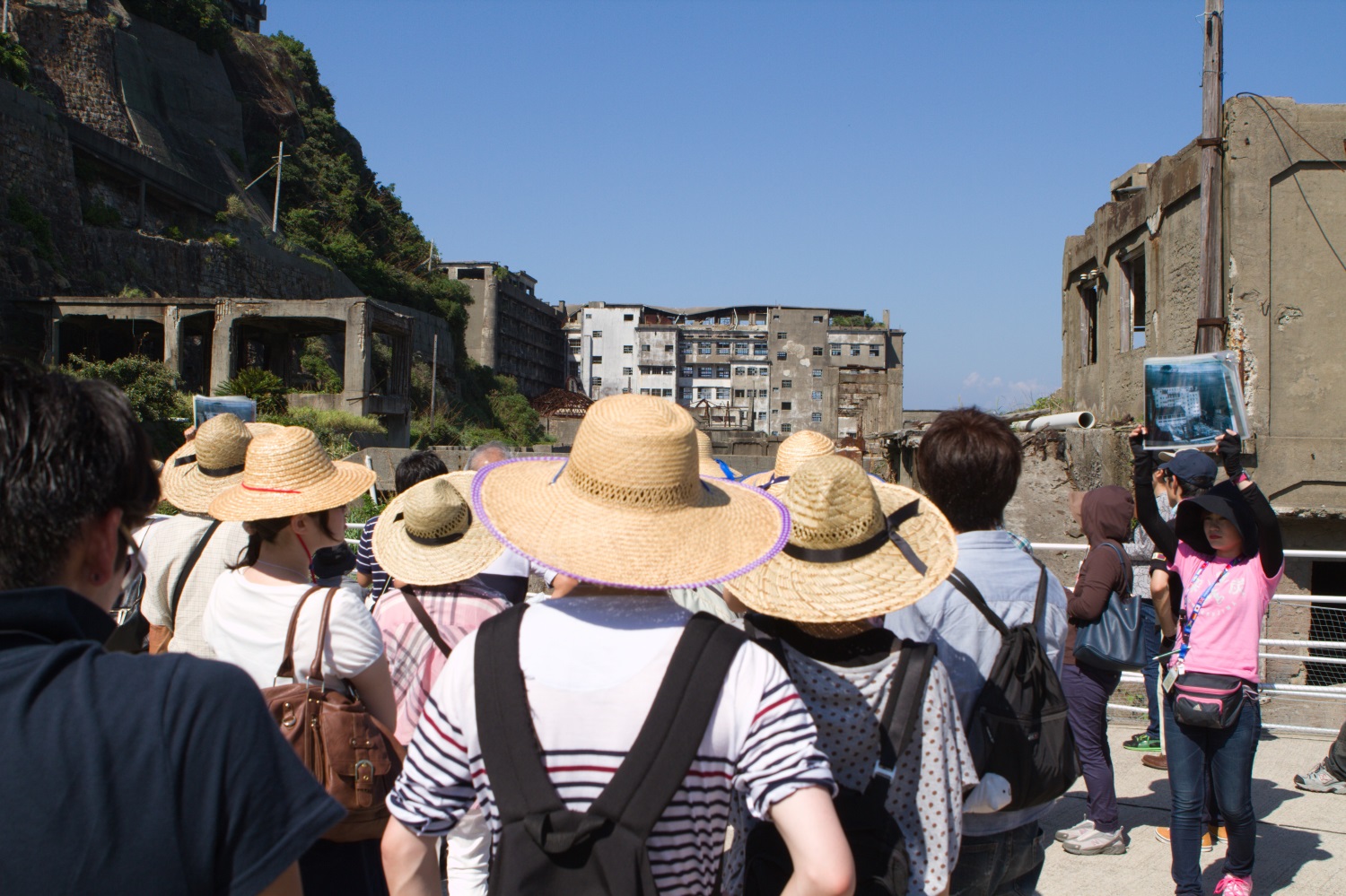 Tour group, Hashima.