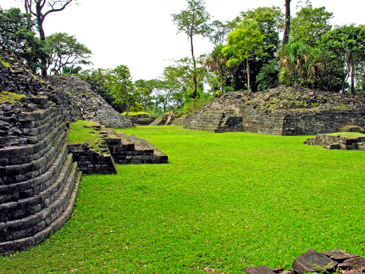 Lubaantun, Belize. Image by Dennis Jarvis Flickr