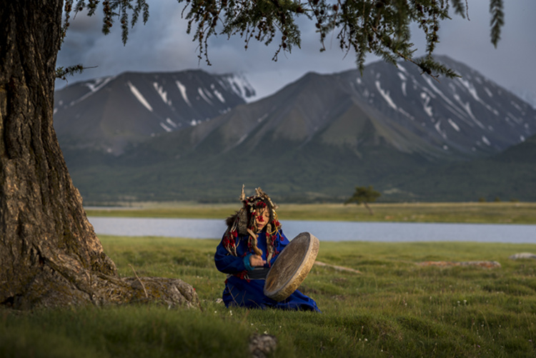 The last Tuvan shaman. Image by David Baxendale / Lonely Planet