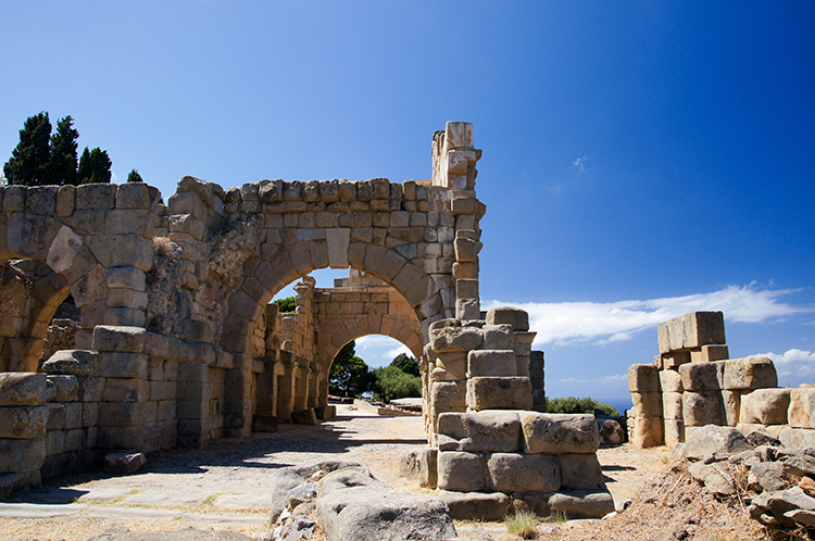 Ruins in Sicily. Image by Scott Wylie / CC BY 2.0