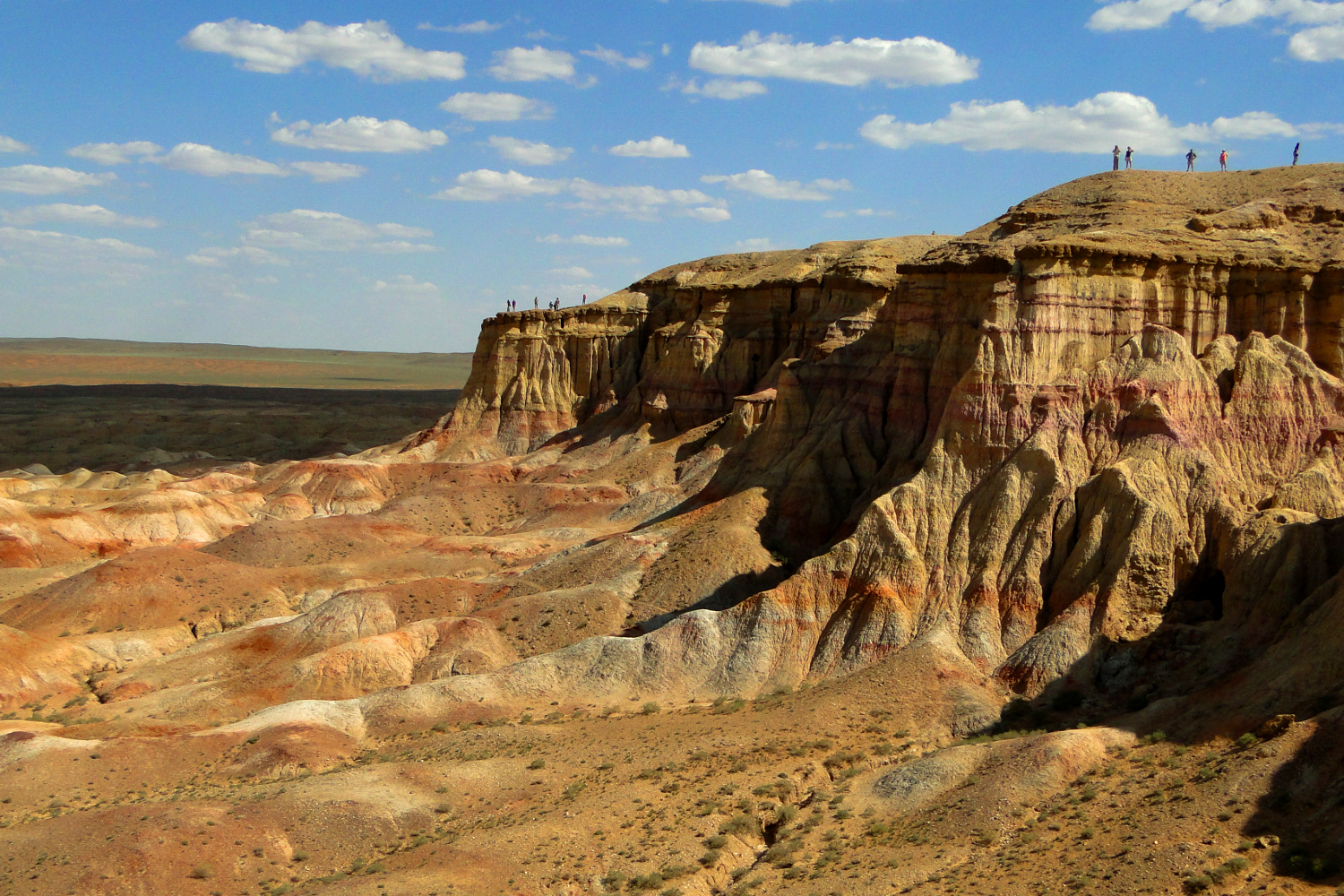 Adventure in the Gobi: grab some friends and go for a drive. Image by Stephen Lioy / Lonely Planet