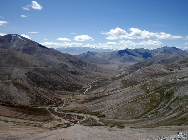 The Manali-Leh Highway. Image by James Kay / Lonely Planet
