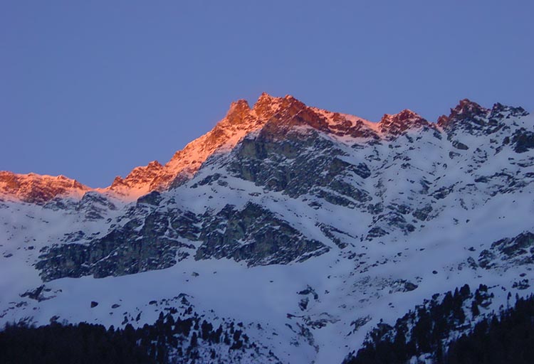 Kiss of sunset in the Swiss Alps, a playground for high-altitude adventures. Image by Allie Caulfield / CC BY 2.0