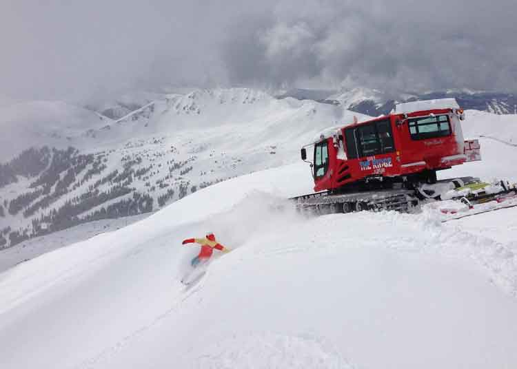 Knee-deep in powder snow at Loveland. Image c/o Dustin Schaefer / Loveland.