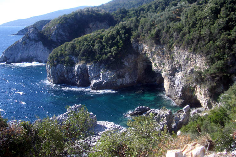 The rocky coastline of Pelion Peninsula. Image by Dan Taylor / CC BY 2.0