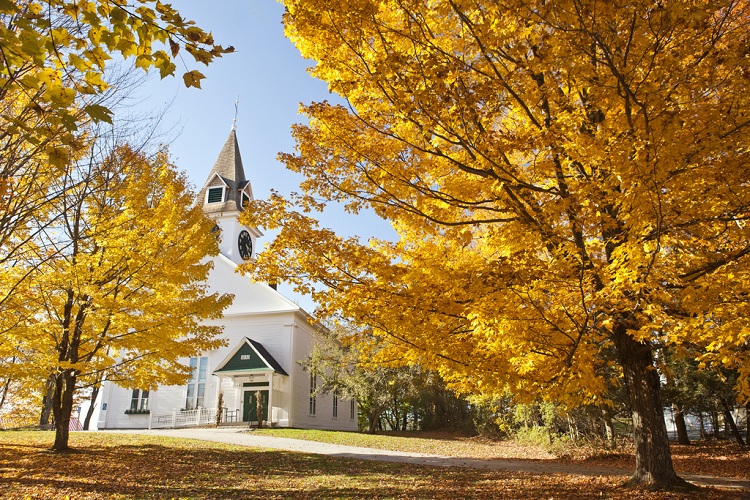 Fall foliage trip to New Hampshire 2011, by Anthony Quintano. CC BY 2.0