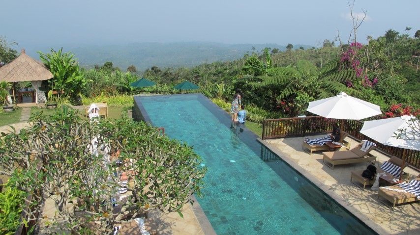 7 Selected North Bali Hotels.