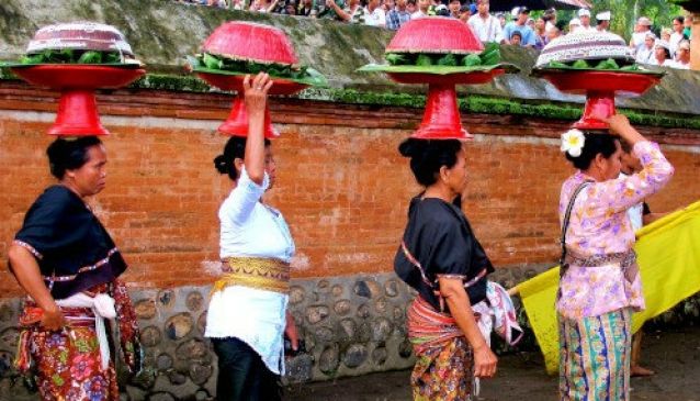 Perang Topat Festival in Lombok