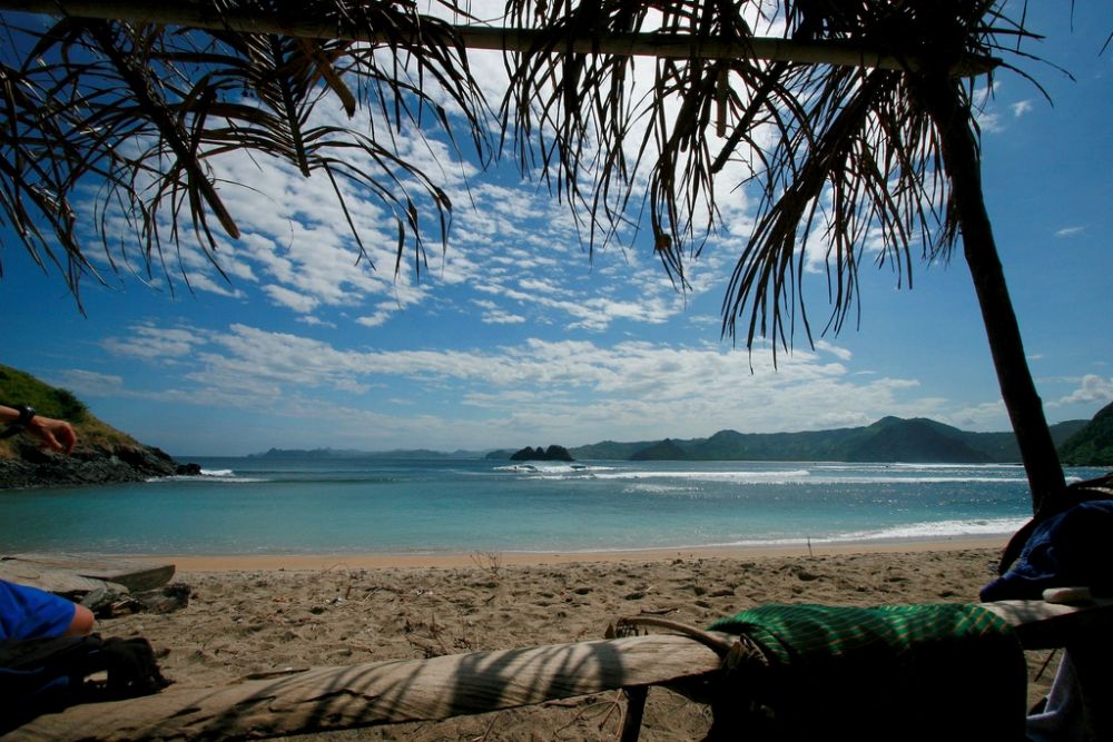 Surfing in Lombok 