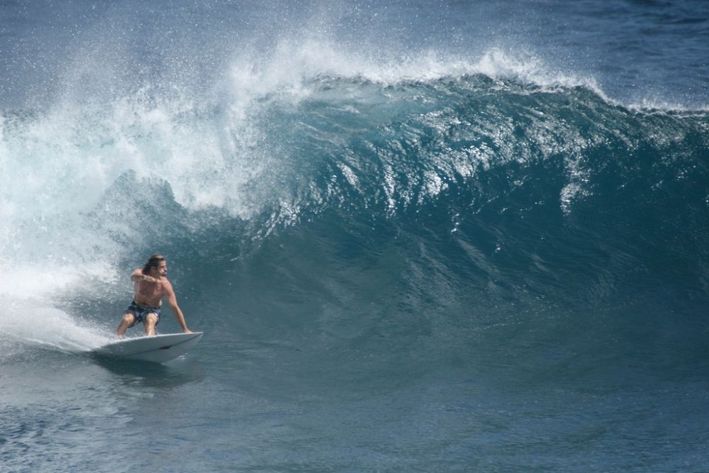 Surfing in Lombok 