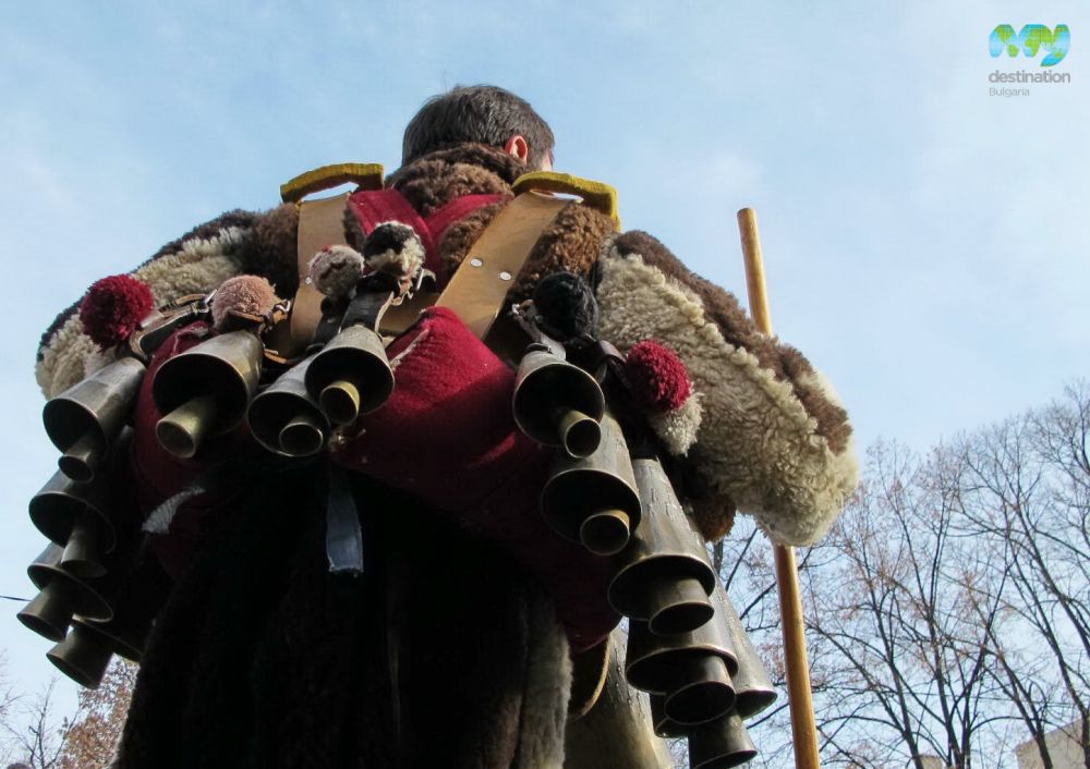 Costumes adorned with lots of bells 