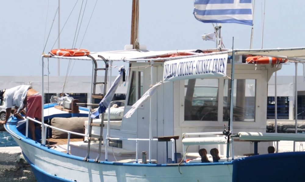 Explore the routes of Paros