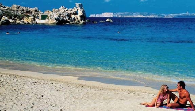 A Guide to Sandy Beaches in Malta