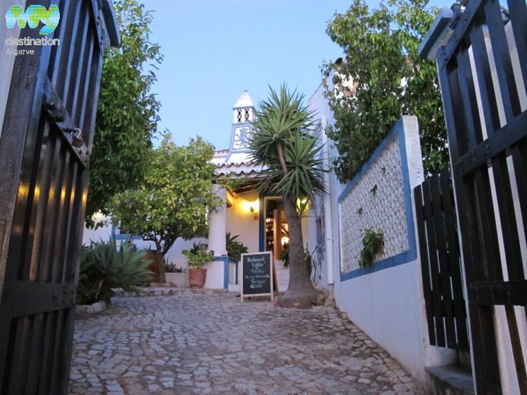 Top 10 Romantic Restaurants in Algarve