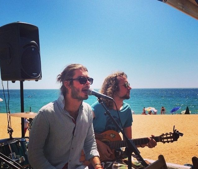 Music on the beach at BJ's Oceanside, Algarve