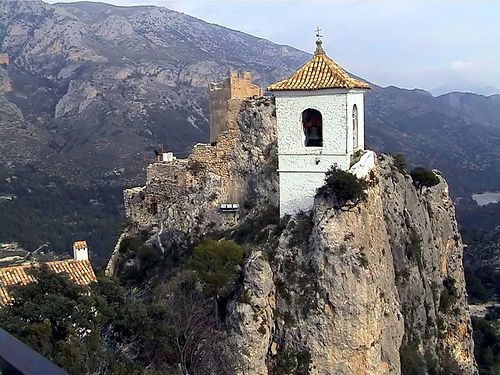 Springtime Cycling in Alicante