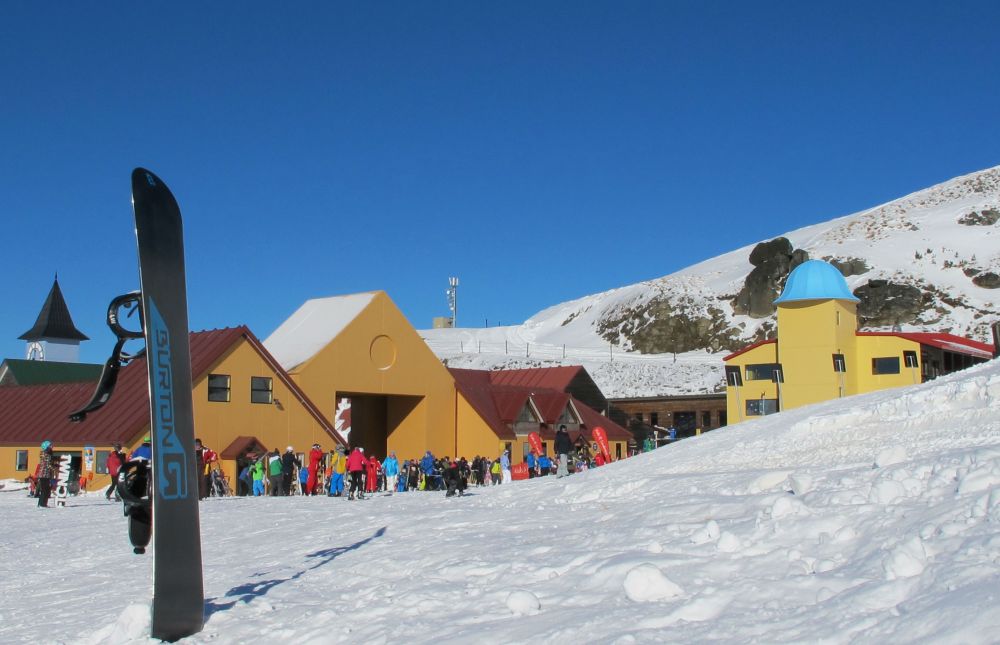 Snowboarding In Queenstown 