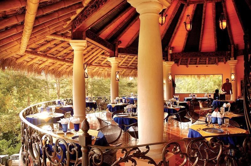 5 "Must Visit" Restaurants in Costa Ballena