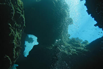 Sawa-i-Lau Caves