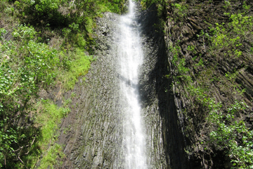 Afareaitu Waterfalls