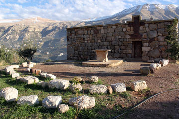 Qadisha Valley (Kadisha Valley)