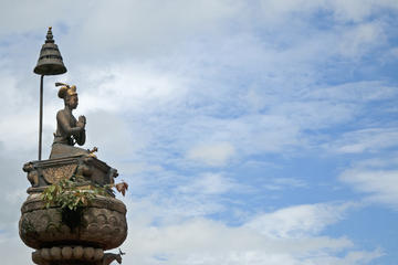 Bhupatindra Malla Statue