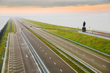 Enclosing Dike (Afsluitdijk)