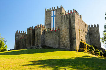 Guimarães Castle (Castelo de Guimarães)