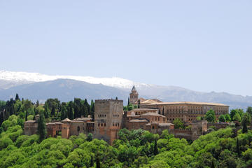 Plaza and Mirador de San Nicolás