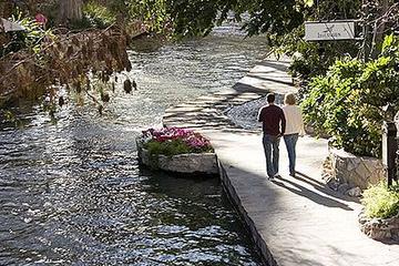 San Antonio River Walk (Paseo Del Rio)