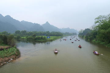 Perfume Pagoda (Chua Huong)