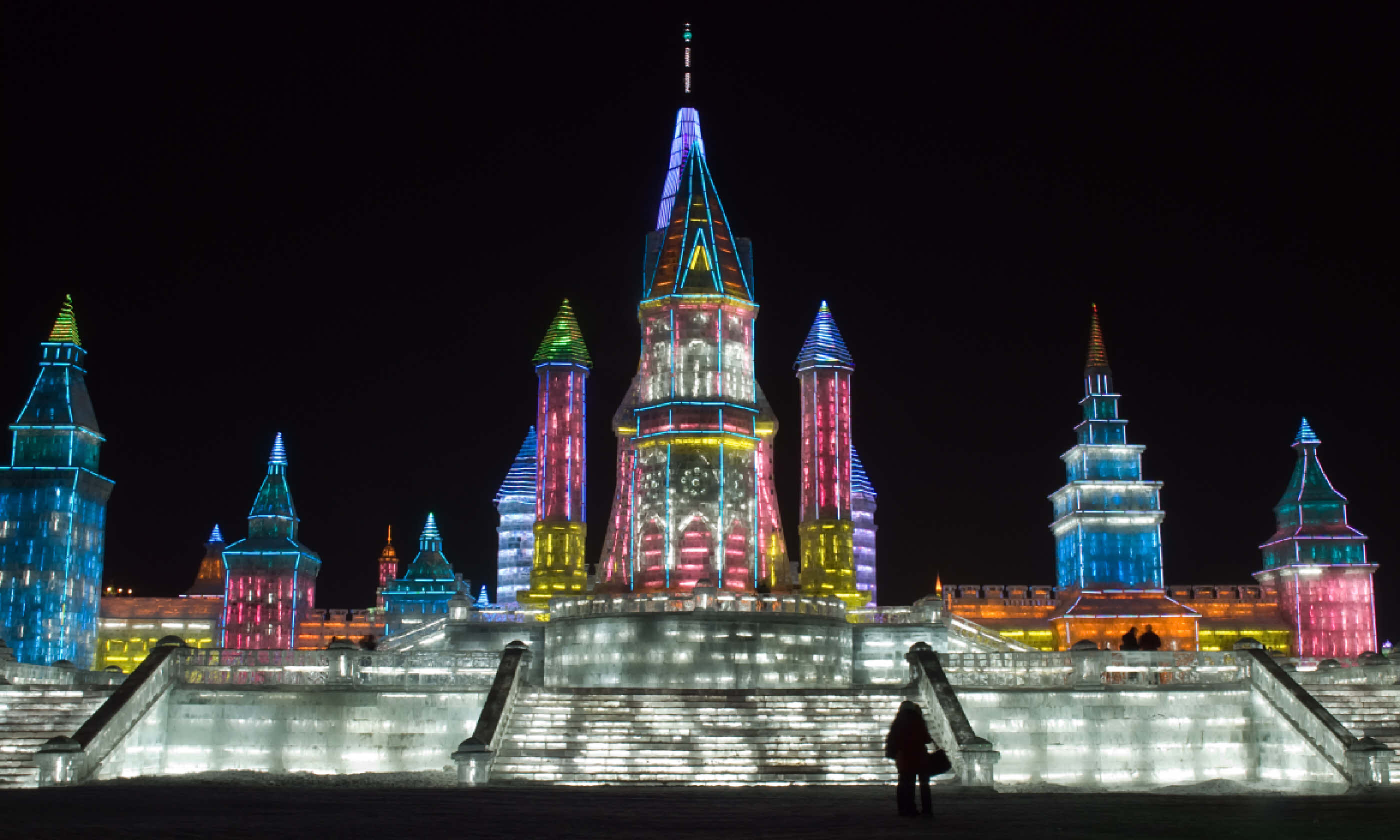 Ice Festival Harbin (Shutterstock: see credit below)