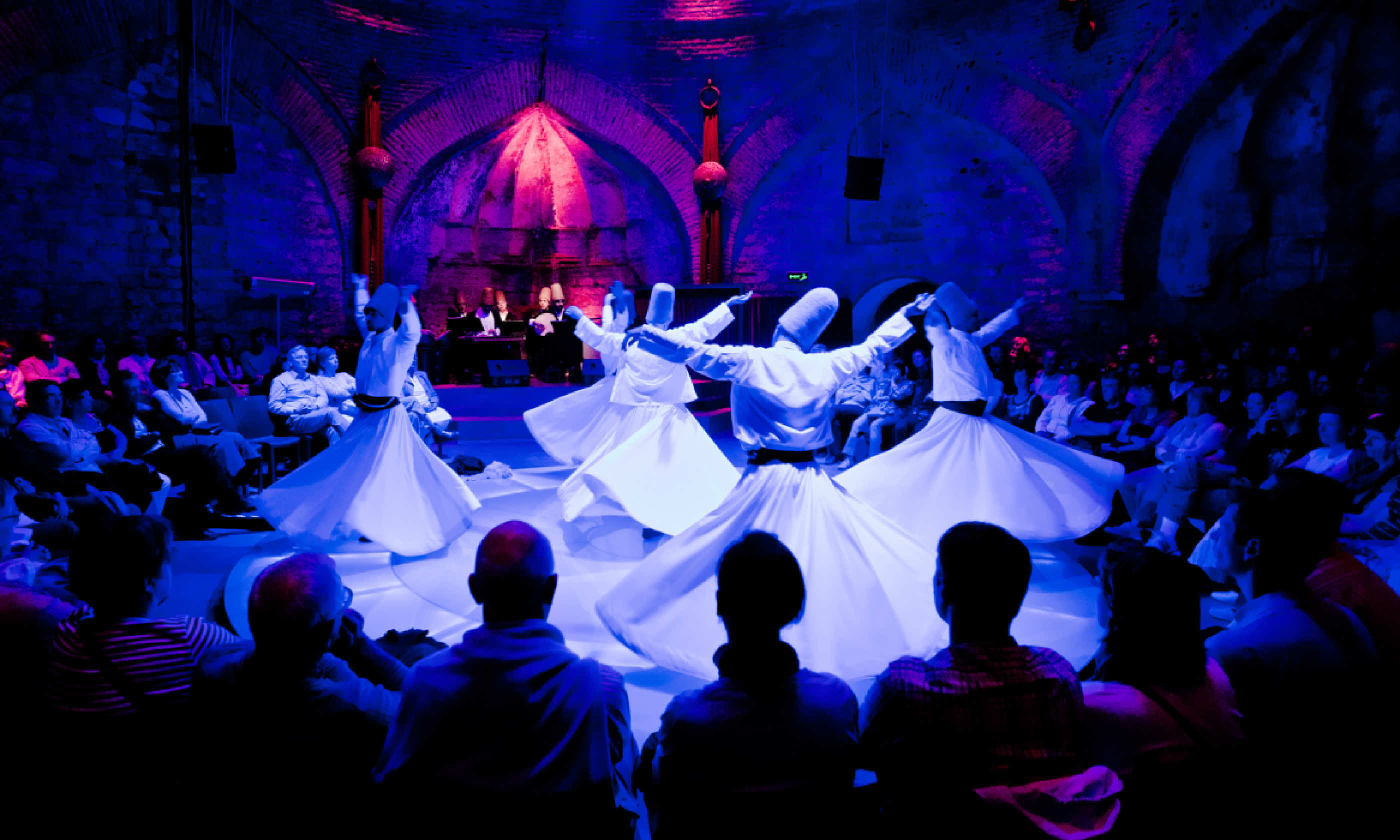 Whirling dervishes, Istanbul (Shutterstock)