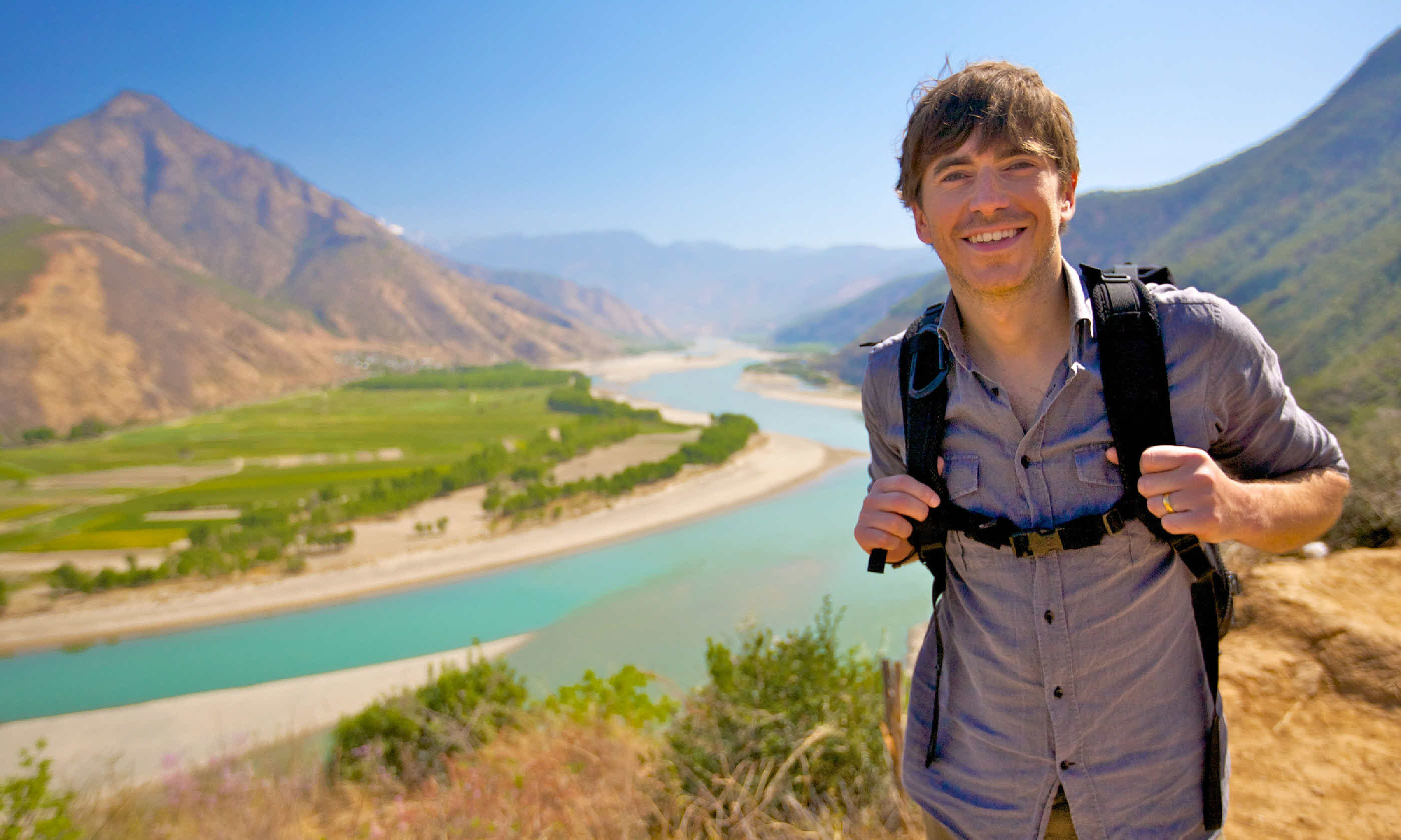 Simon Reeve on the Yangtze River (Supplied: BBC Pictures)