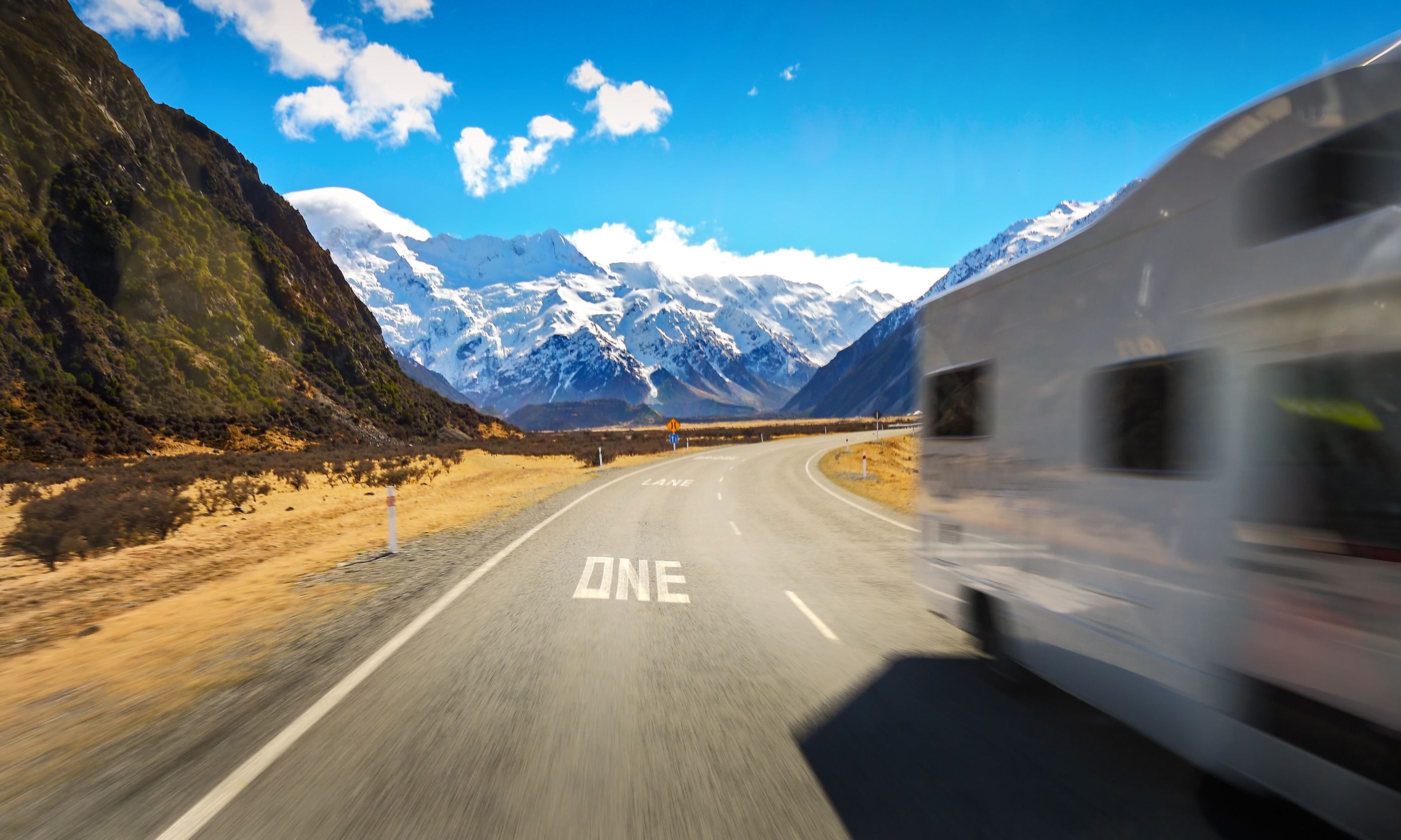 Campervan near Mount Cook (Shutterstock.com)