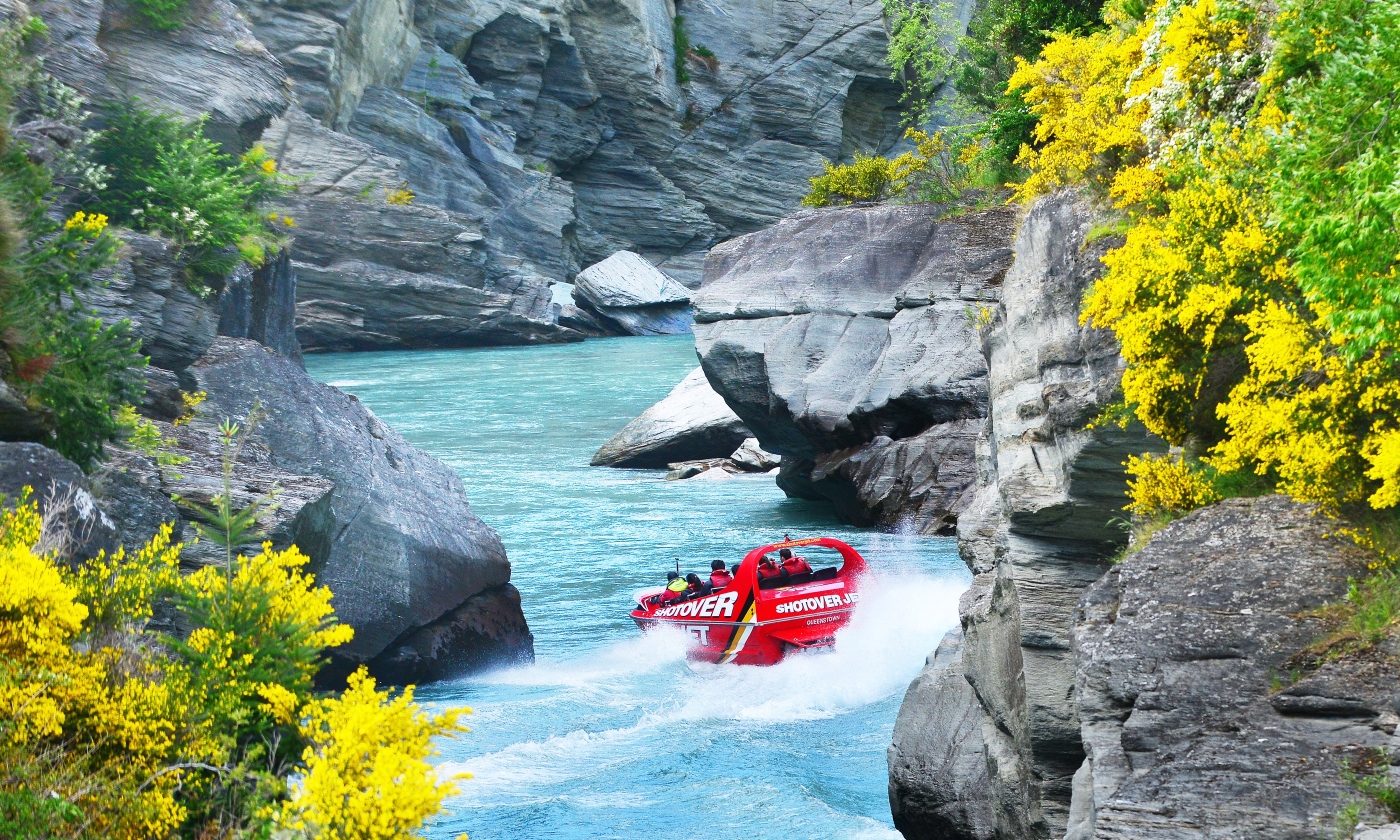 Jet boat near Queenstown (Shutterstock.com)