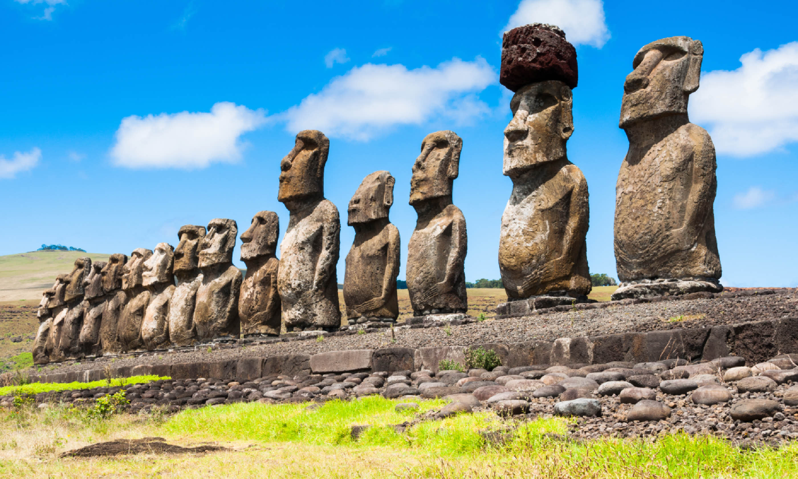 Moais in Ahu Tongariki (Shutterstock)