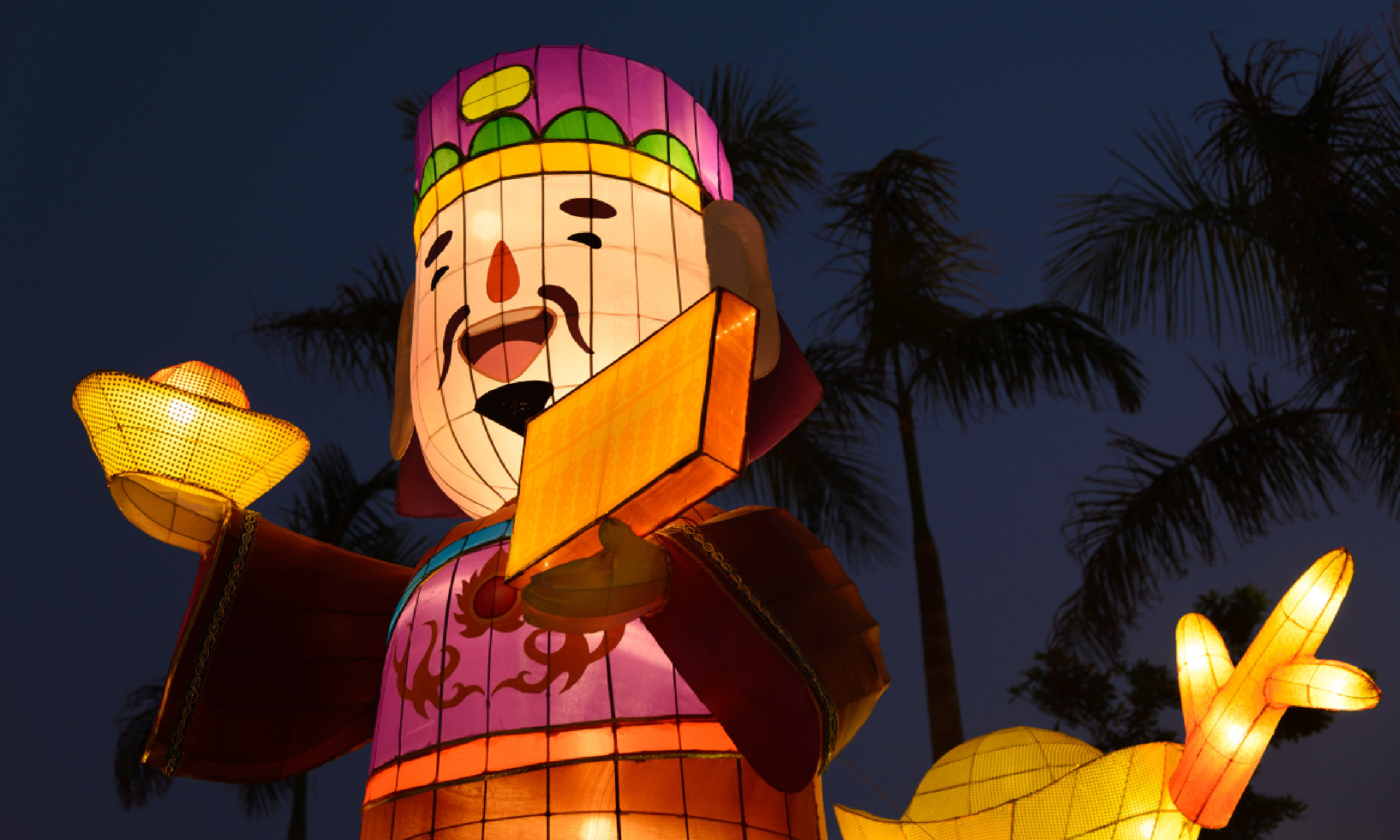 Chinese lanterns, Hong Kong (Shutterstock)