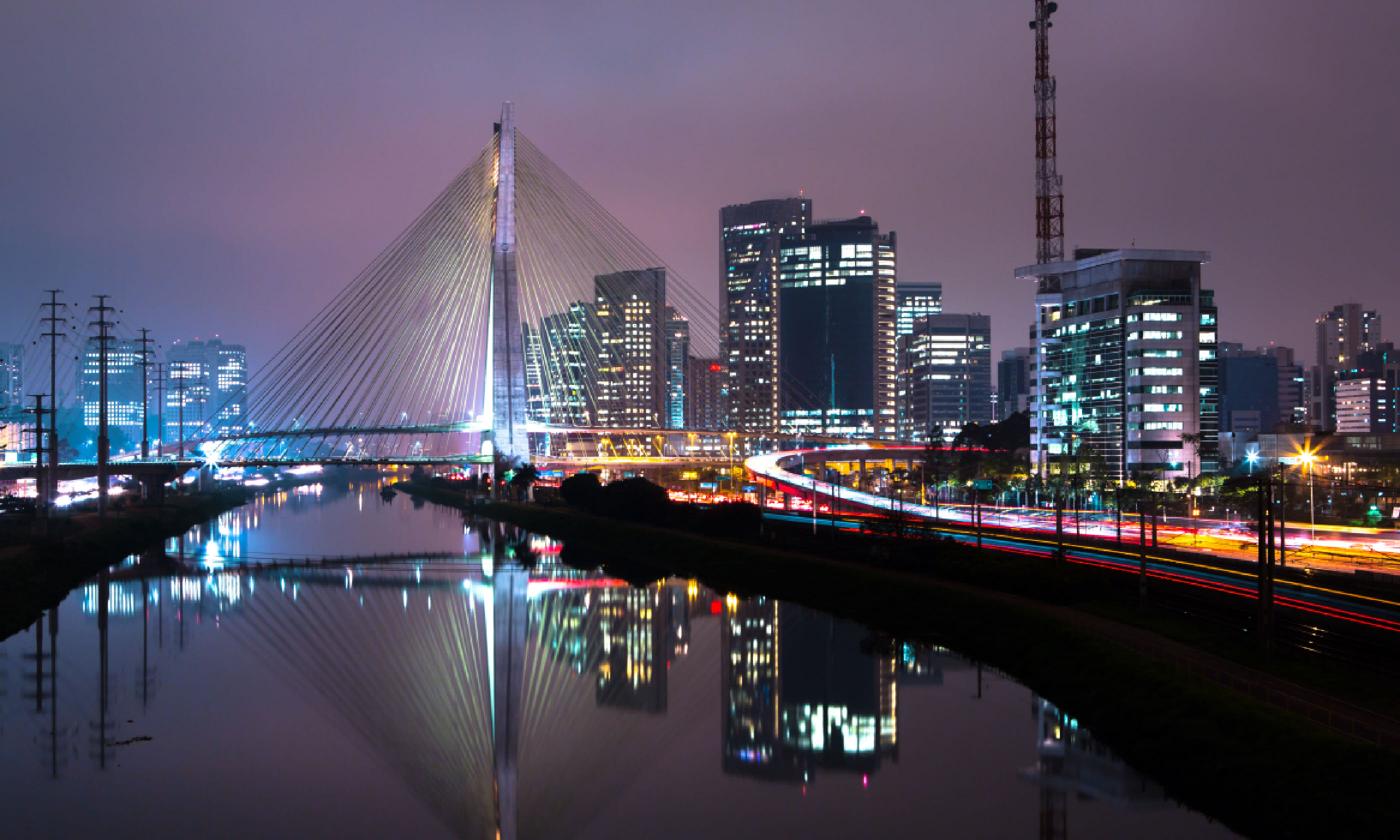 Sao Paulo at night (Shutterstock)