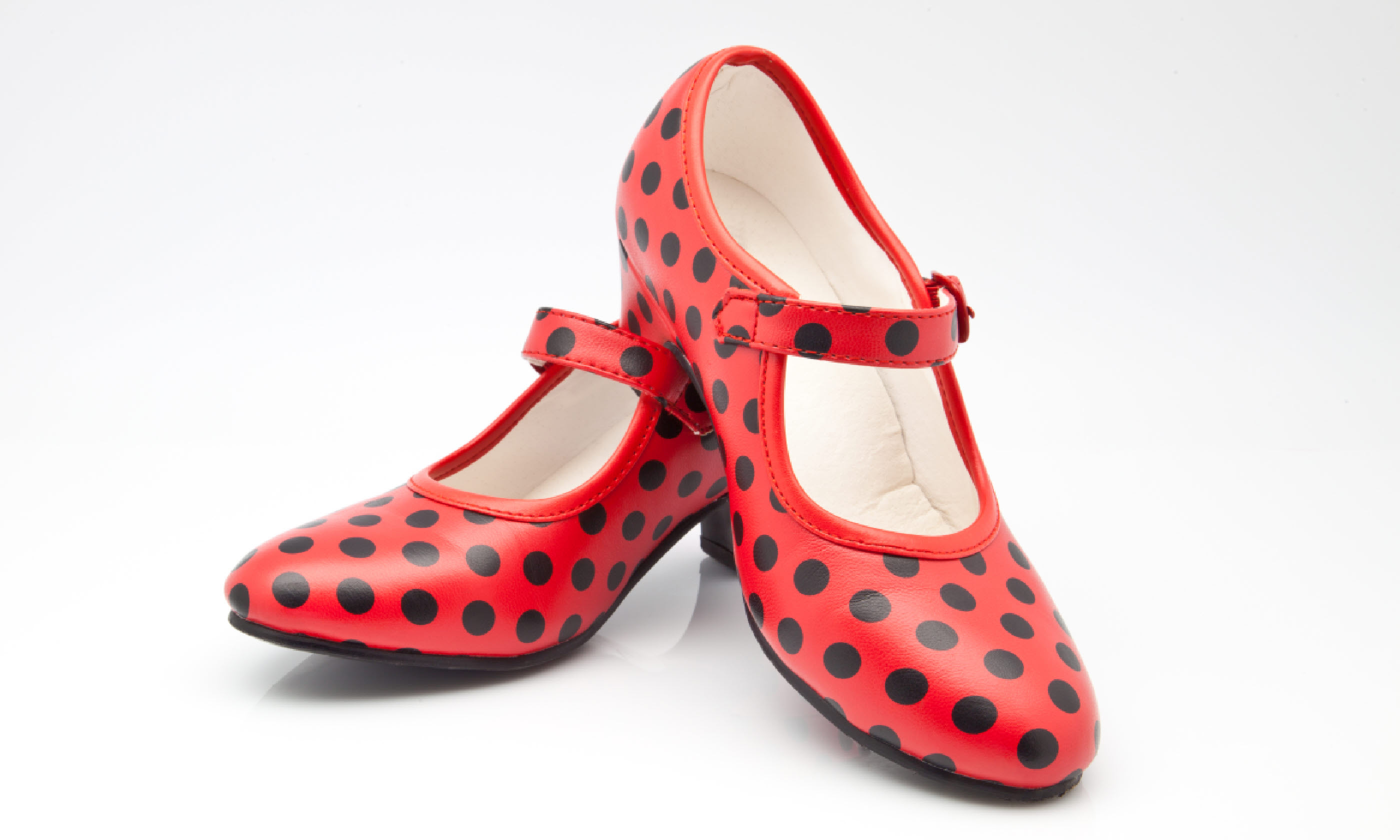 Polka dot shoes (Shutterstock)