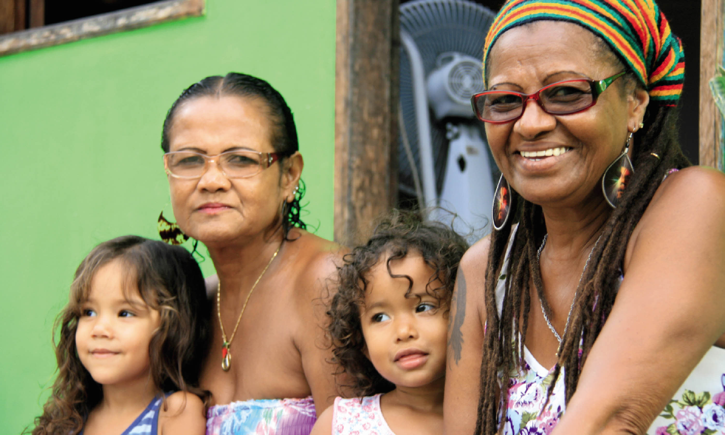 Edite do Santos and her family (photo: Nick Boulos)