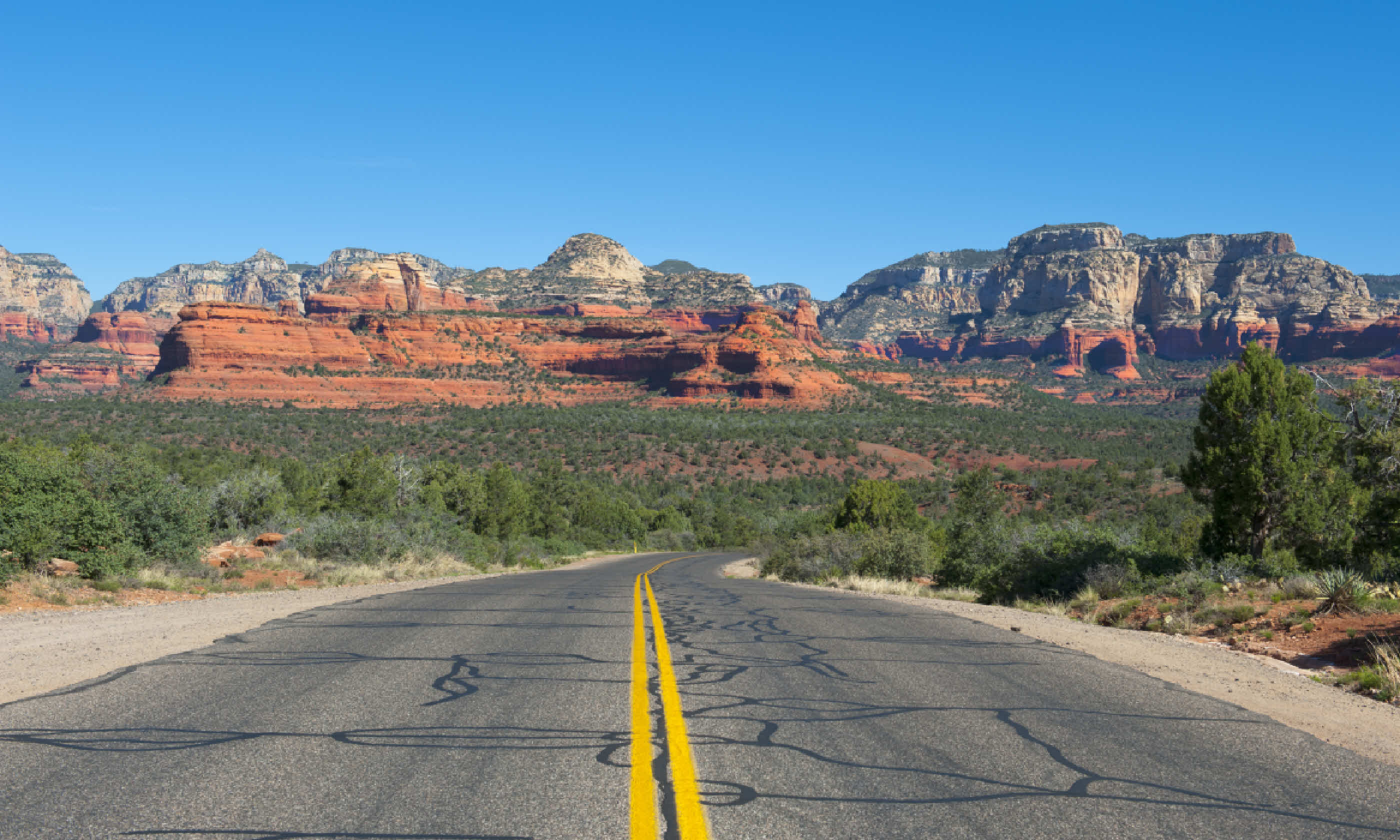 Road from Flagstaff to Sedona Arizona (Shutterstock)