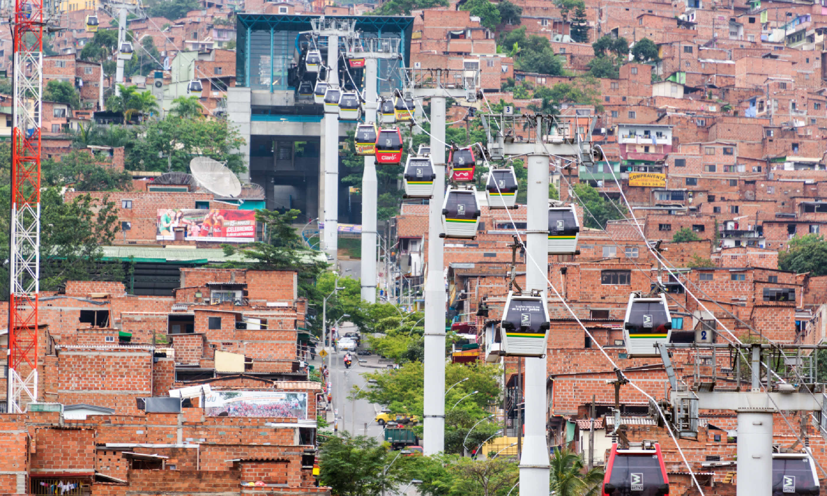 Metrocable cars arriving at a station in Medellin, Colombia (Shutterstock)