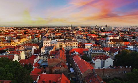 Explore Zagreb's Old Town (dreamstime)